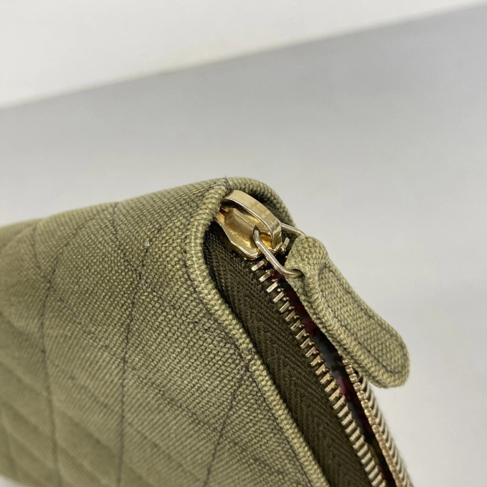 CHANEL Green Canvas Wallet - Picture 6 of 9